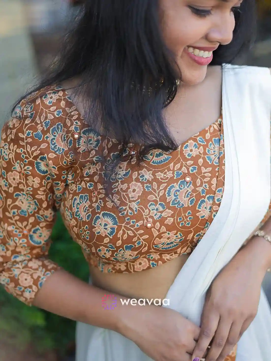 elbow-sleeve-square-round-neck-dhavani-set