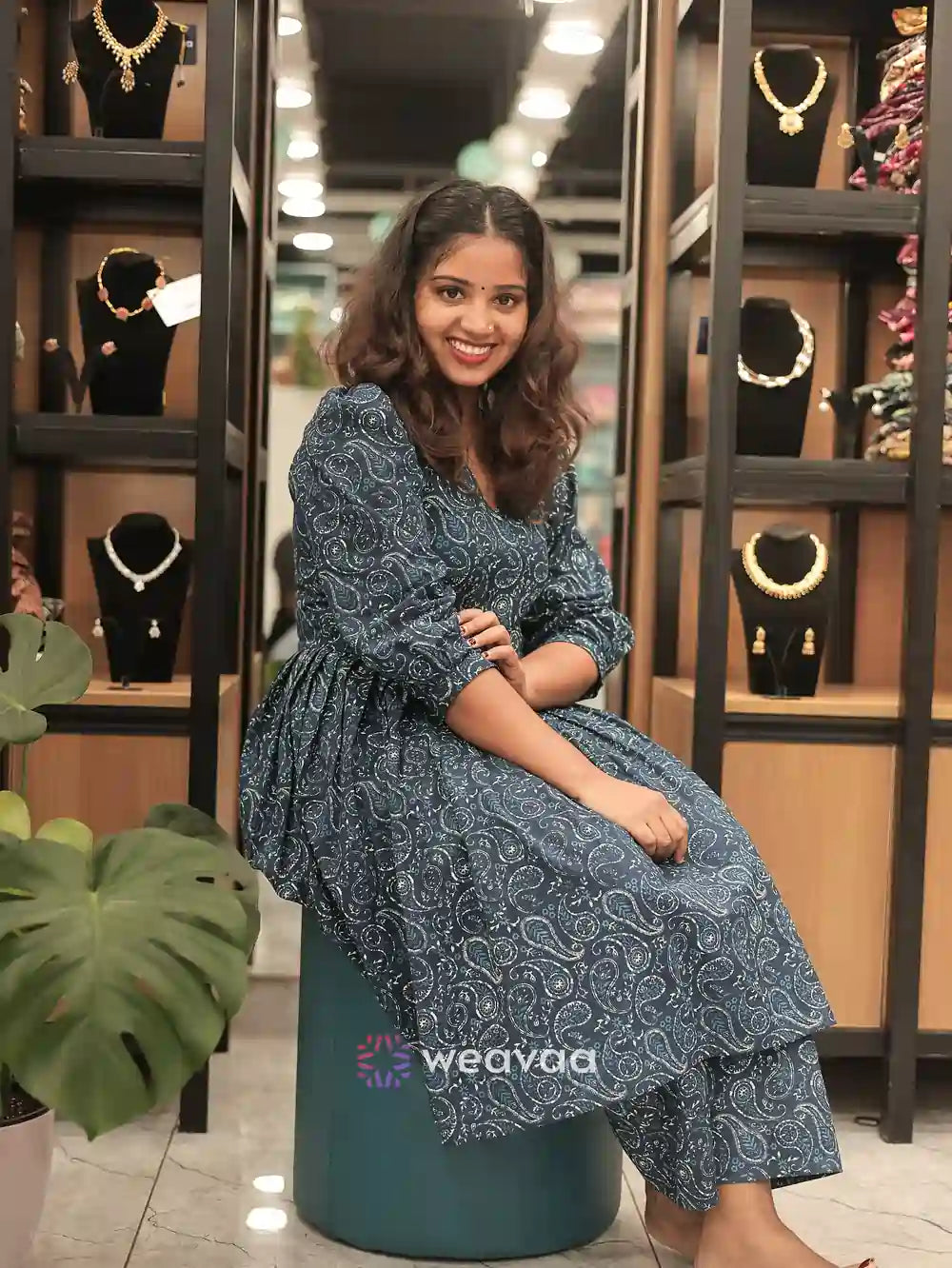 stylish-blue-paisley-short-top-with-pant-for-women