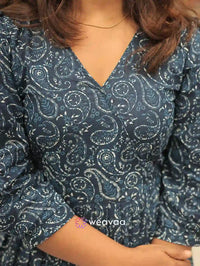 v-neck-blue-paisley-cotton-top-and-pant-for-women