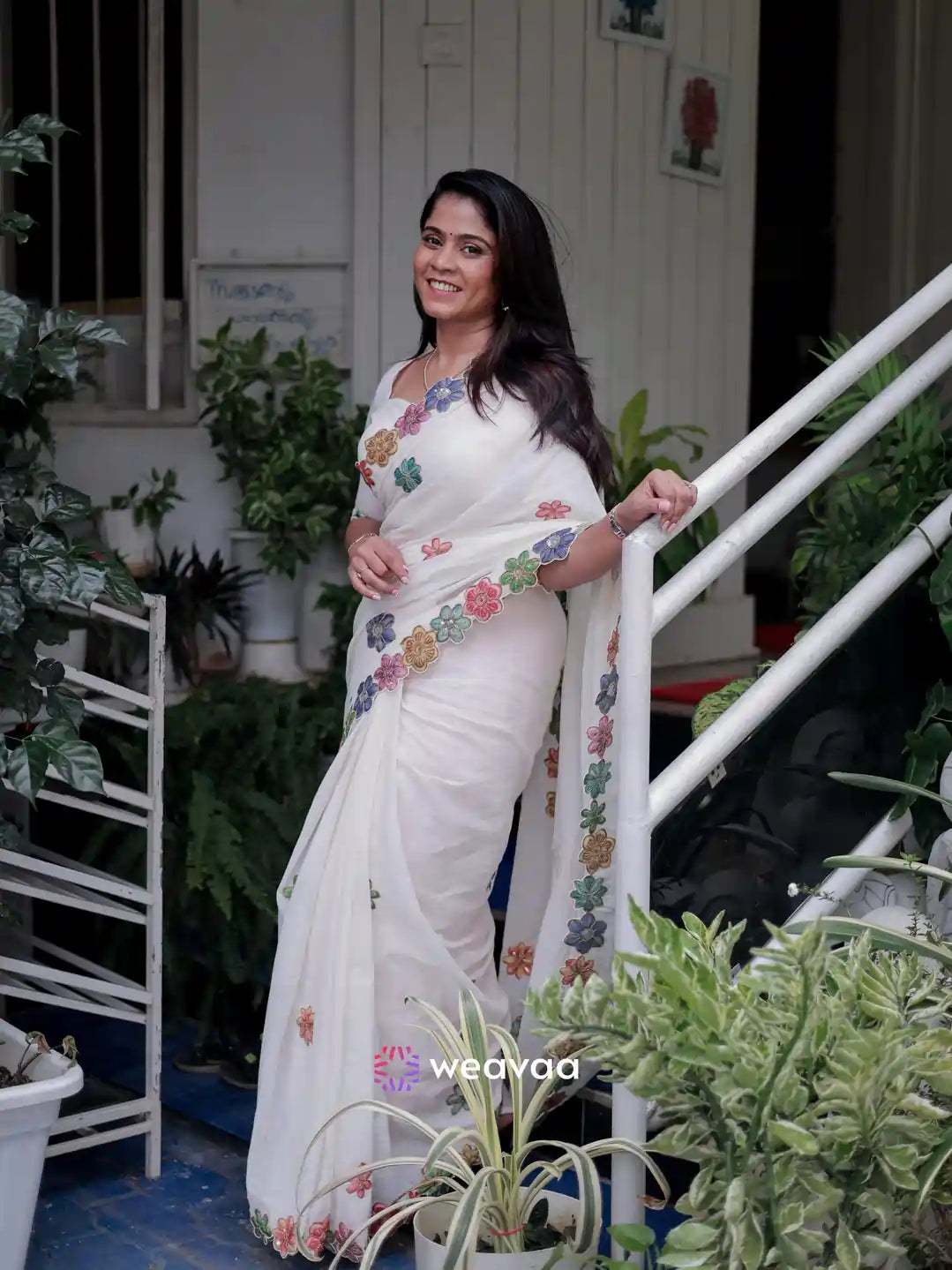 white-embroidered-saree-with-floral-applique-for-women