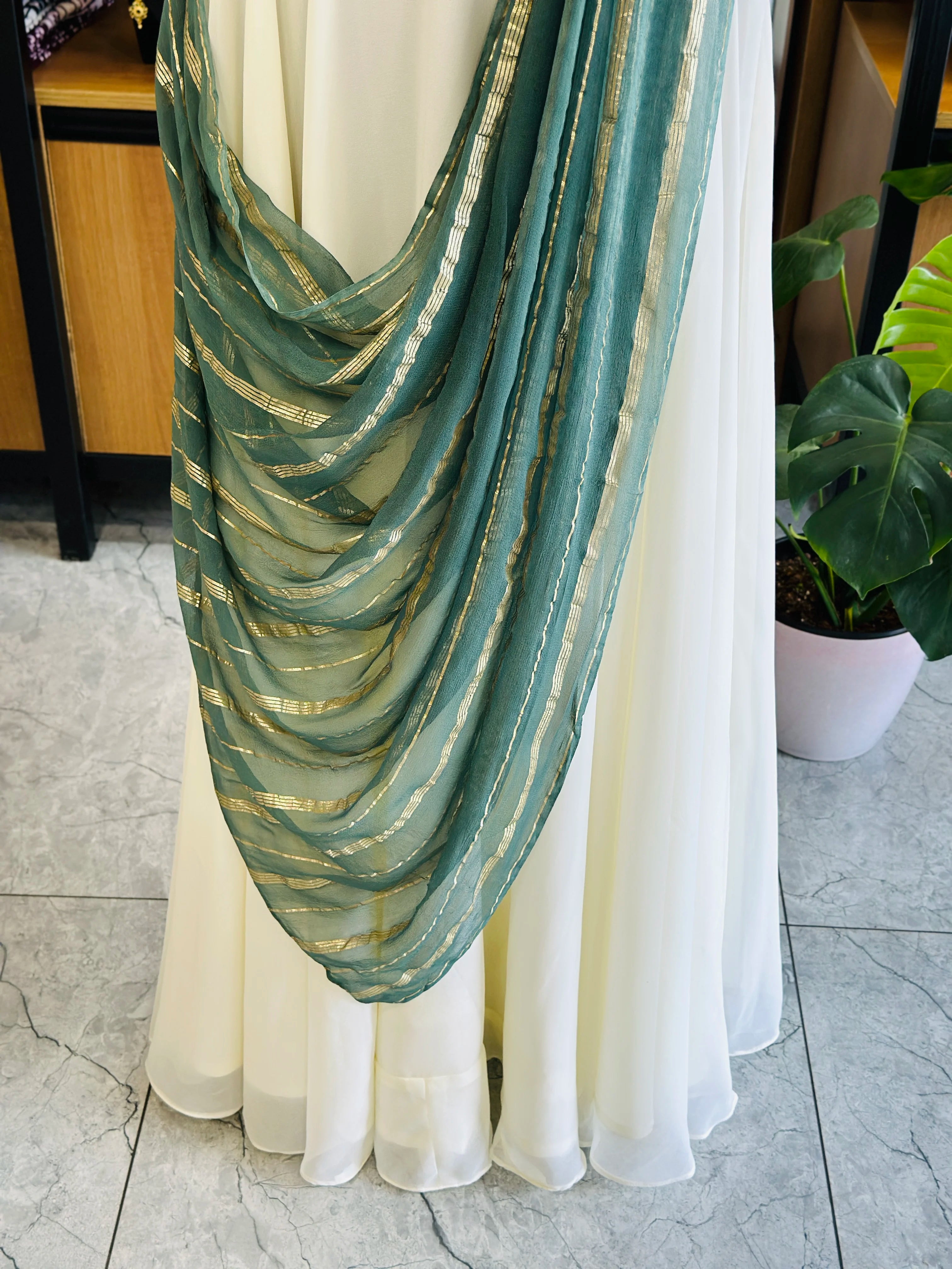 crop-top-and-white-skirt-traditional-dhavani-for-women