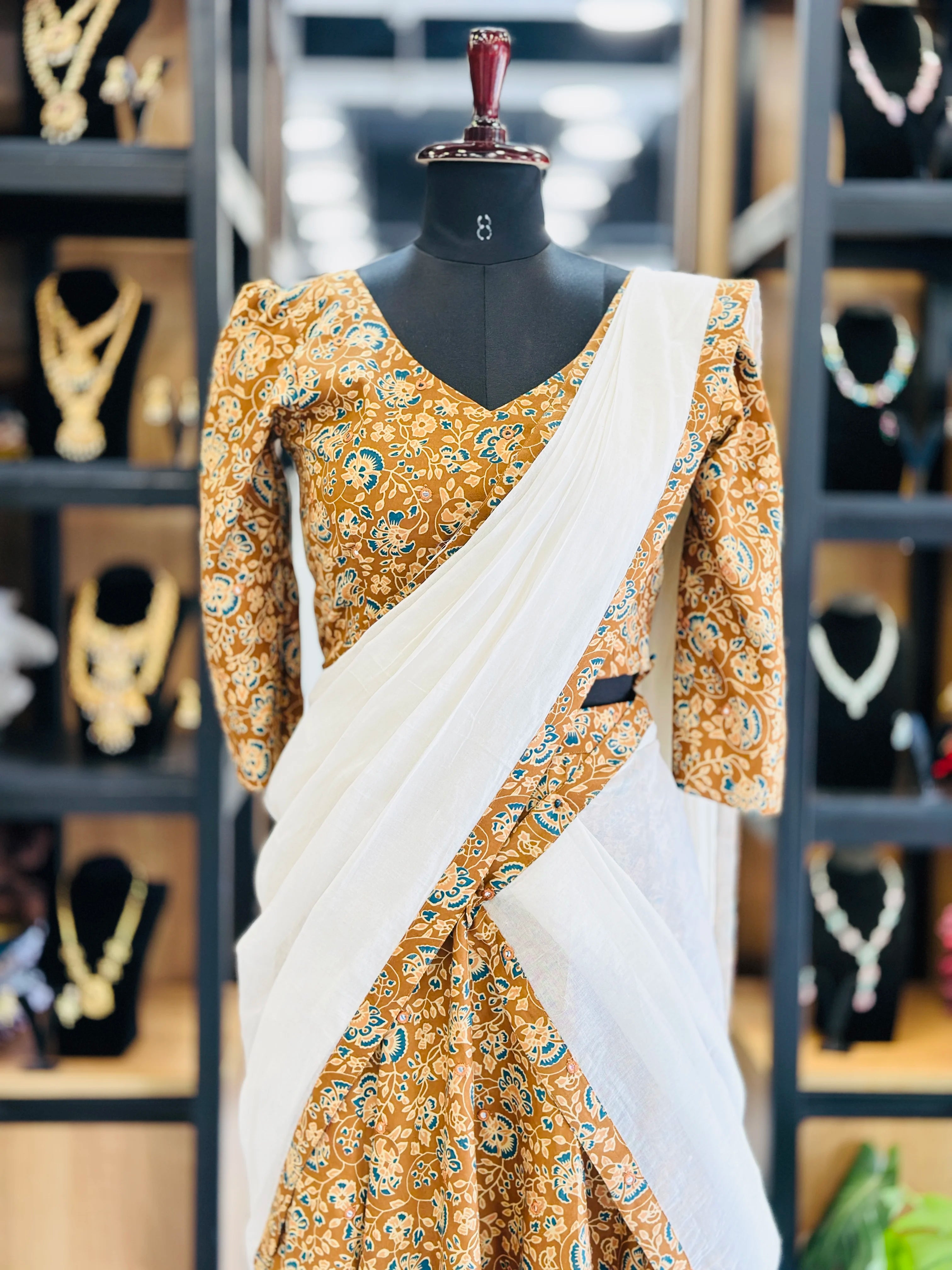 elegant-traditional-dhavani-set-online-in-cotton-with-ajrak-design