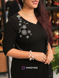 floral-embroidered-kurta-with-dupatta-set-for-women