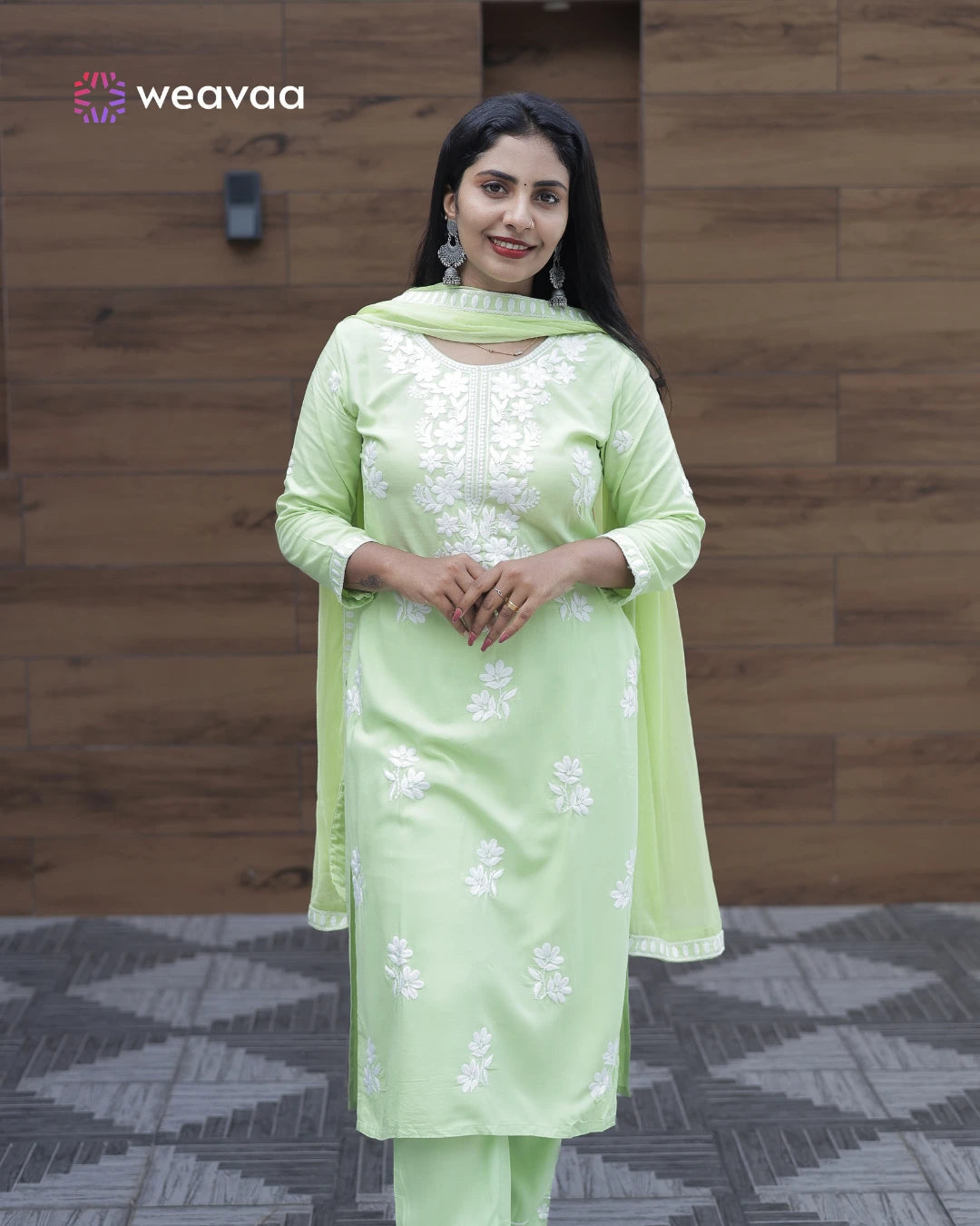 white-thread-embroidery-kurti-set